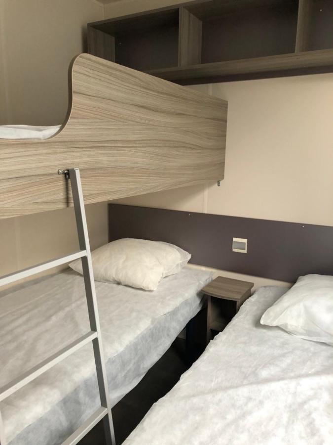 Céline Mobil home Port-la-Nouvelle Kültér fotó